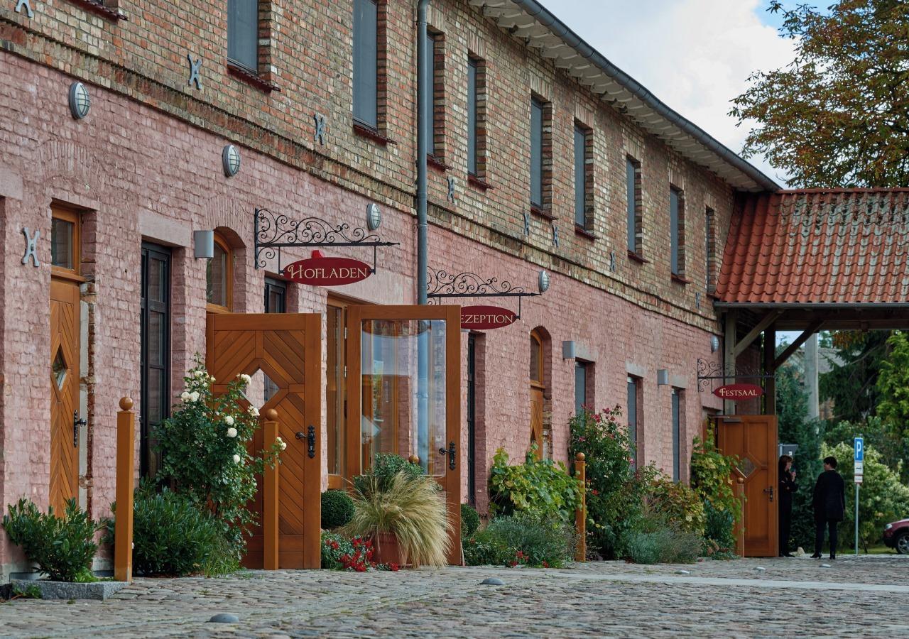Hotel Und Restaurant Am Peenetal Liepen  Exterior foto